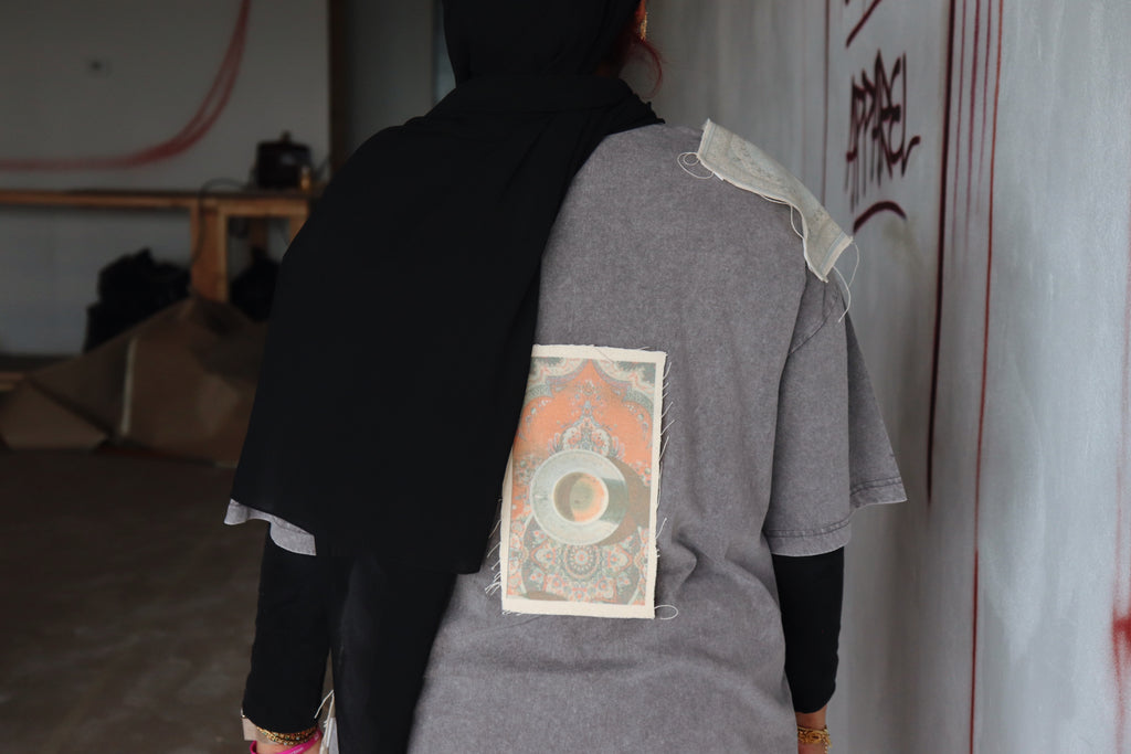 'Threaded Rug' – Oversized Gray Acid-Washed 100% Cotton Tee